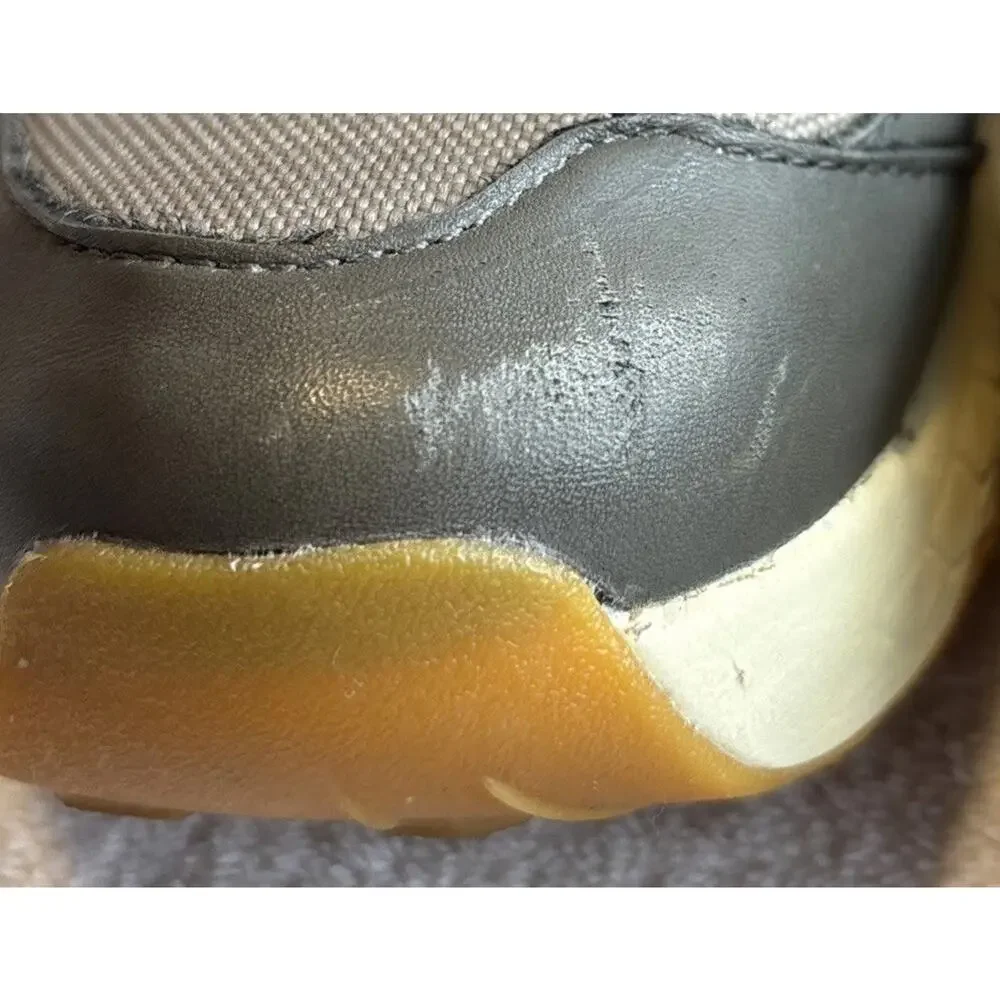 New Balance lace lining